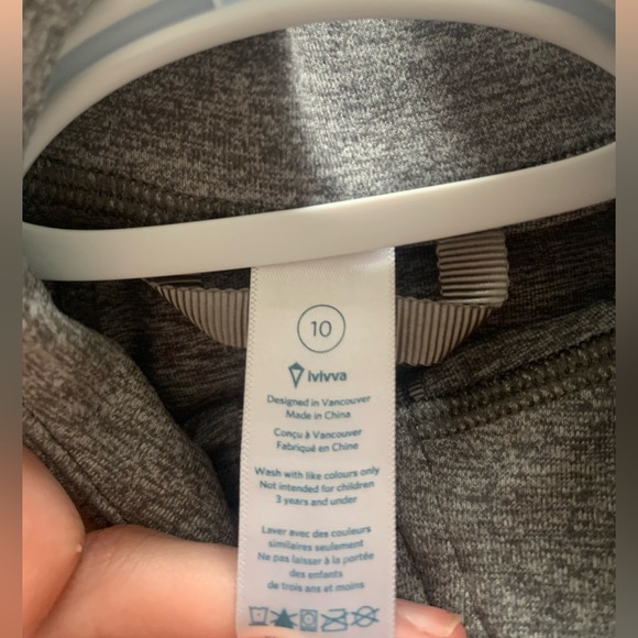 Grey ivivva zip up jacket - Picture 3 of 4